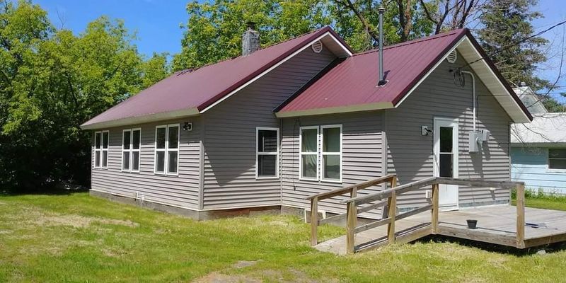 1523 4th Ave E, International Falls, MN 56649