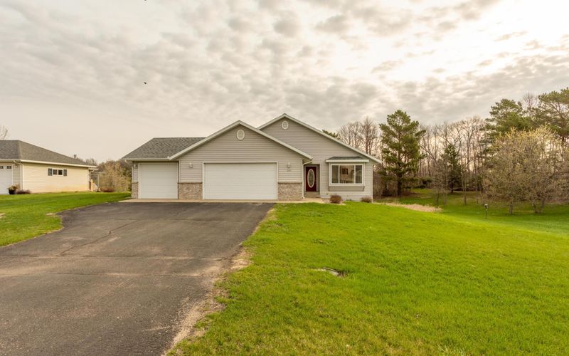 3335 Lakecrest Rd NE, Alexandria, MN 56308
