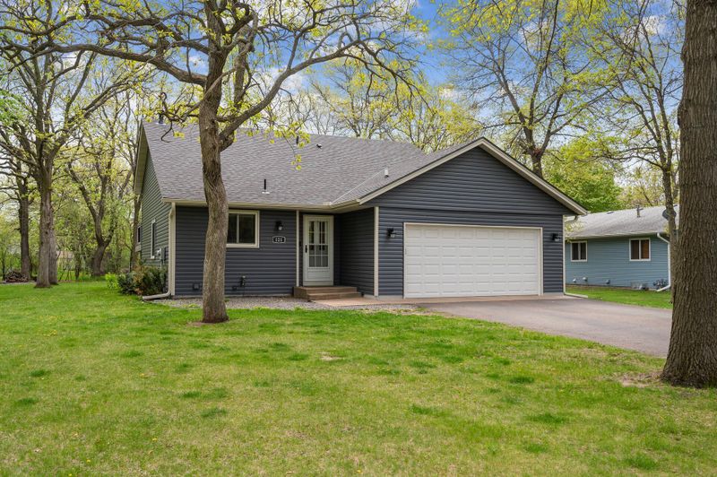 121 Leighton Dr, Big Lake, MN 55309