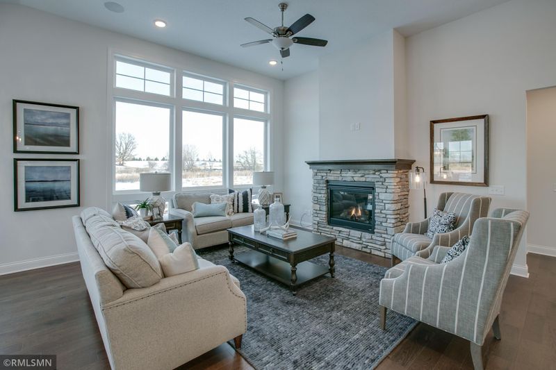 3989 Kokanee Ln N, Lake Elmo, MN 55042