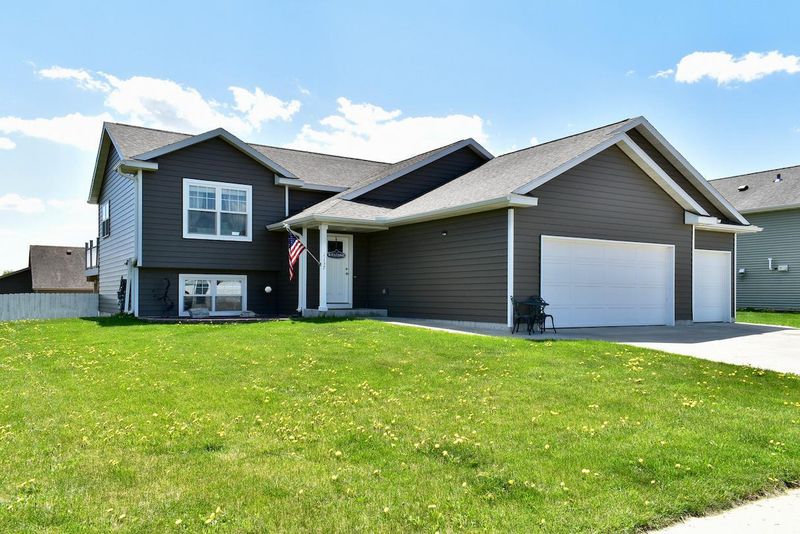 1137 Lone Stone Ct SE, Chatfield, MN 55923