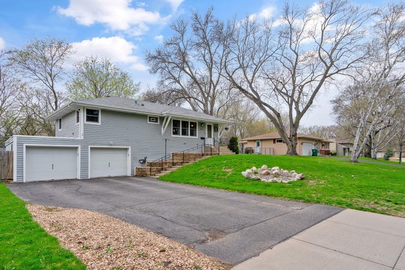 2701 Quebec Ave N, New Hope, MN 55427