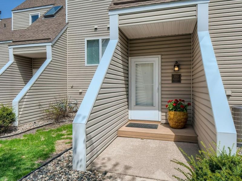 1310 Boardwalk Pl, Minneapolis, MN 55411