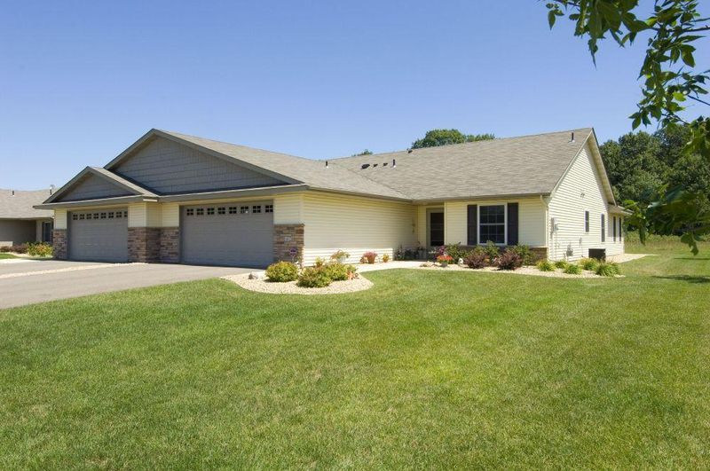 806 17th St N, Princeton, MN 55371