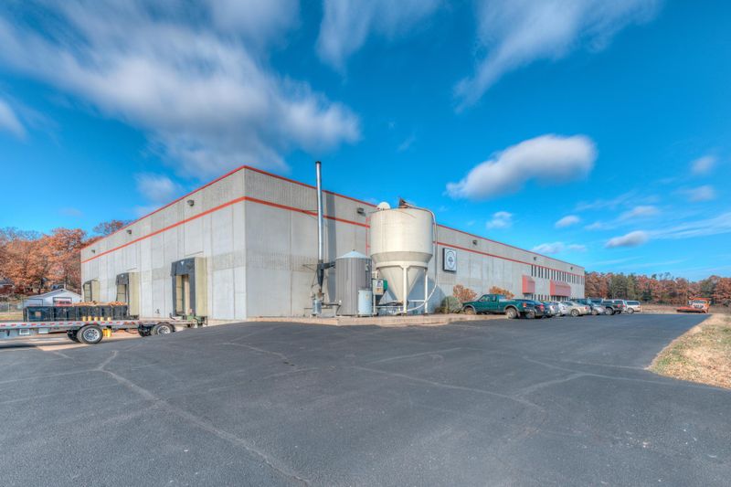1409 N River St, Spooner, WI 54801