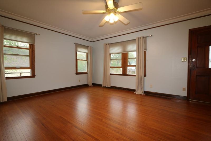 818 Aldine St, Saint Paul, MN 55104