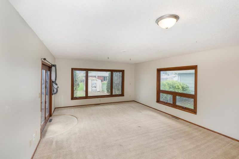 10901 Ewing Ave S, Bloomington, MN 55431
