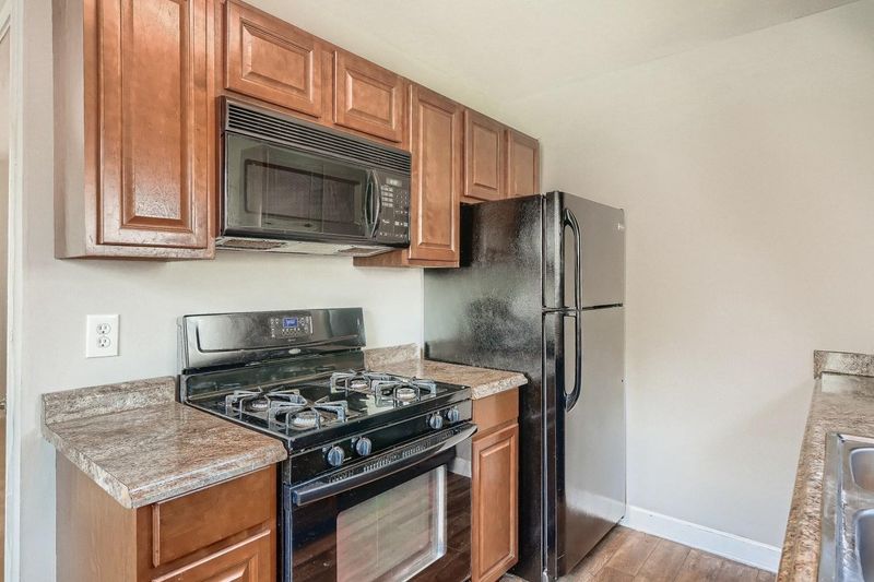 4628 W 124th St, Savage, MN 55378