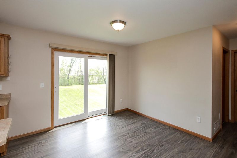 770 Texas Ave NW, Hutchinson, MN 55350