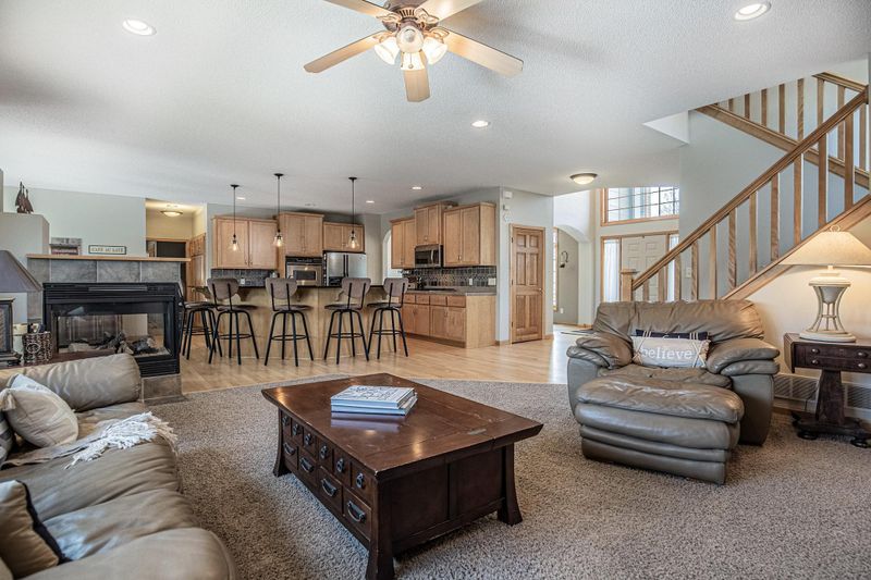 7176 Archer Ln N, Maple Grove, MN 55311