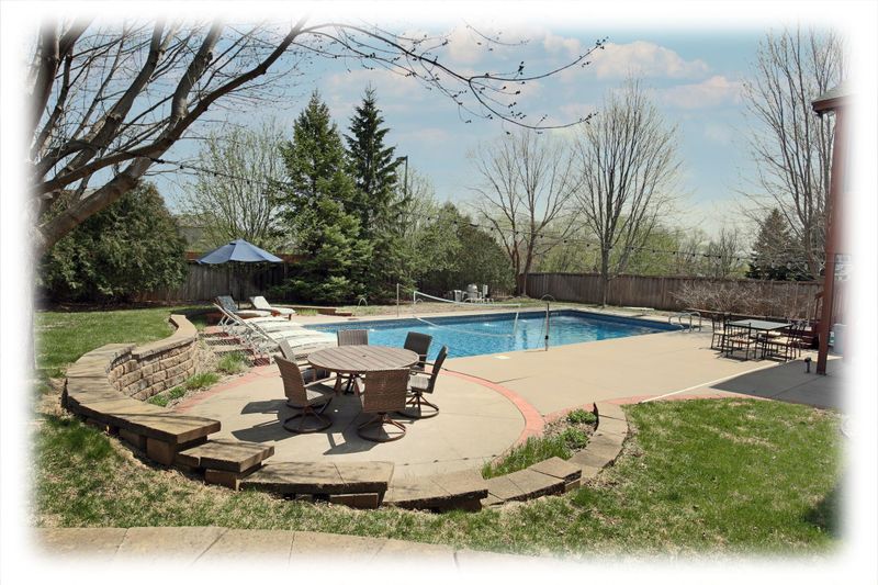 7176 Archer Ln N, Maple Grove, MN 55311