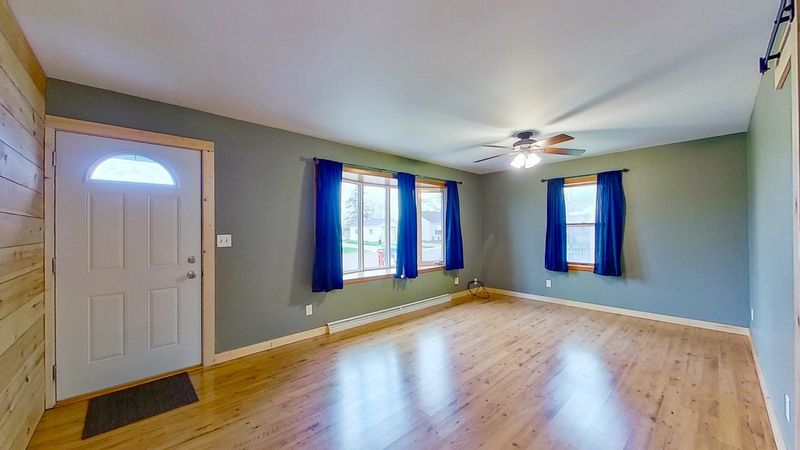 1887 W 4th St, Winona, MN 55987