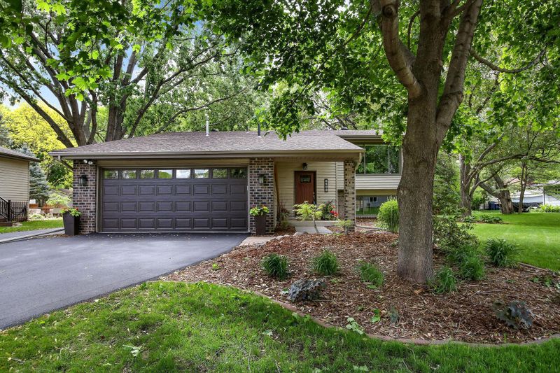 2409 Terrace Dr, Burnsville, MN 55337