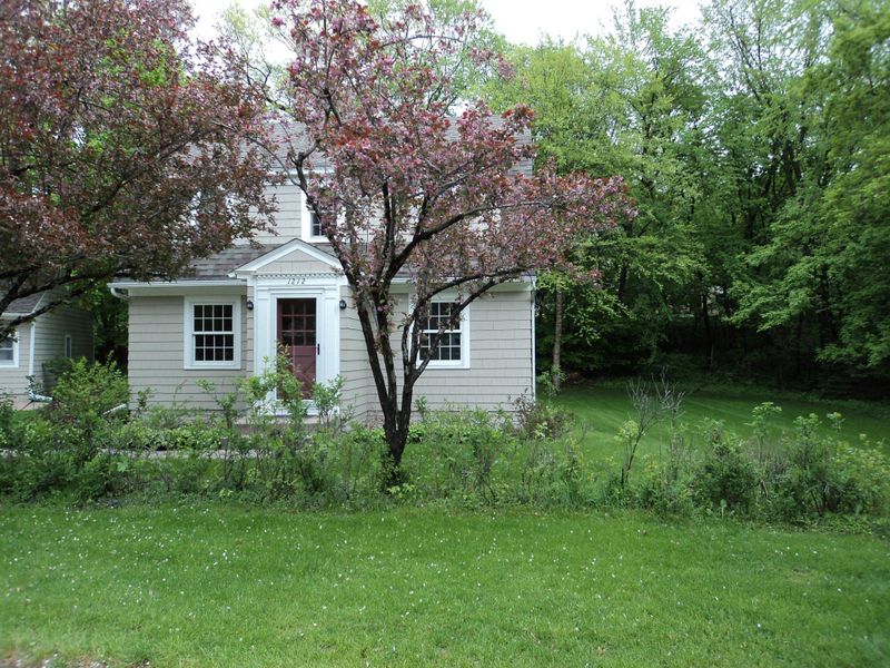 1212 Mahtomedi Ave, Mahtomedi, MN 55115