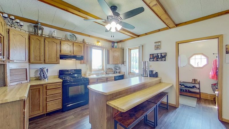 415 Minnesota St, Ostrander, MN 55961