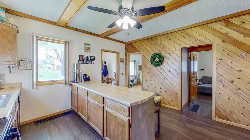 415 Minnesota St, Ostrander, MN 55961
