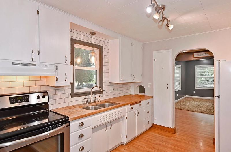 19635 Roberds Lake Blvd, Faribault, MN 55021