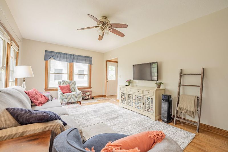 916 Maple St, Eau Claire, WI 54703