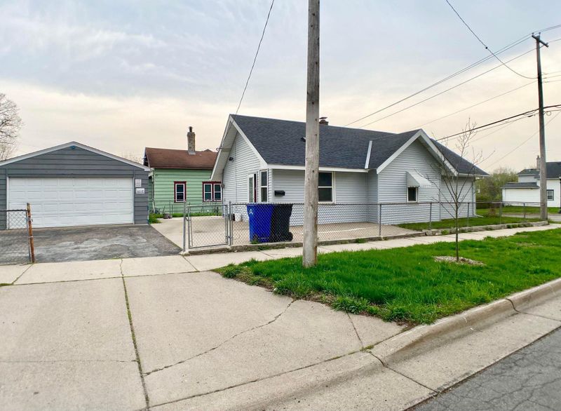 964 Galtier St, Saint Paul, MN 55117
