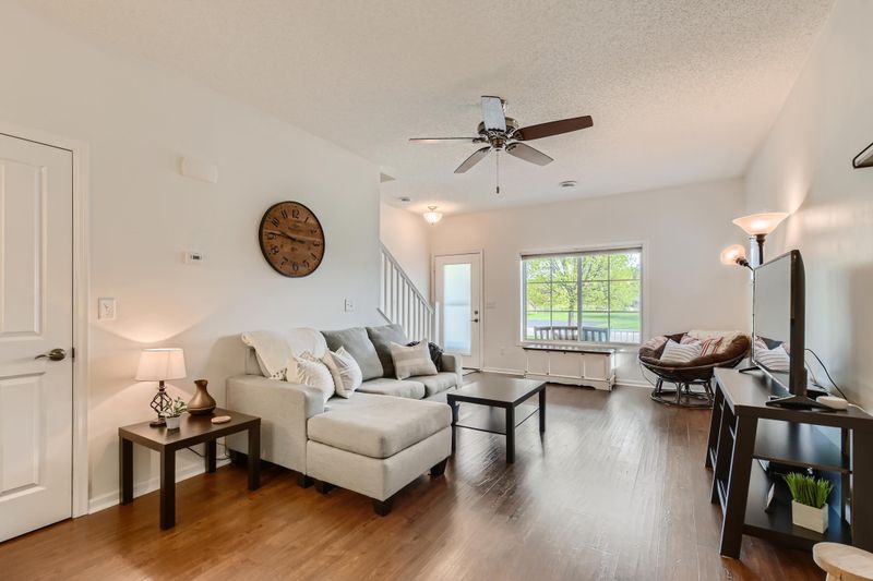 1004 Willowbrook Cir, Delano, MN 55328