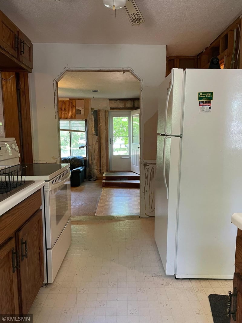 764 Lincoln Dr, East Bethel, MN 55092
