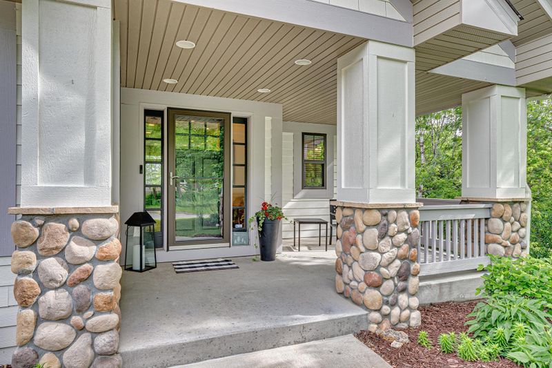 1620 Timber Ridge Ct, Burnsville, MN 55306