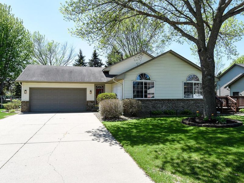 3940 Shannon Dr, Hastings, MN 55033