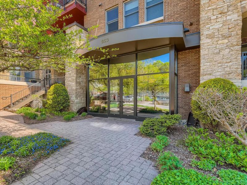 650 Main St N #206, Stillwater, MN 55082