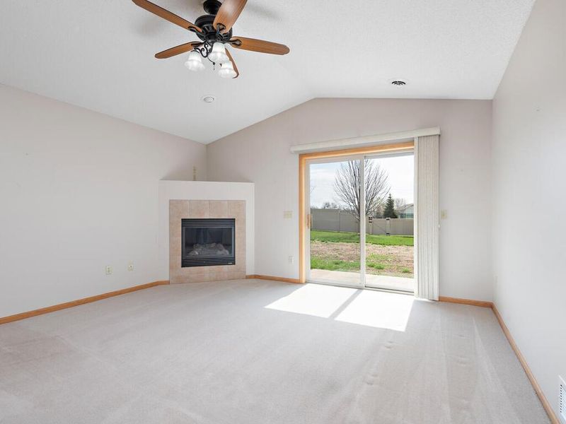 1402 Roberts Rd, Buffalo, MN 55313