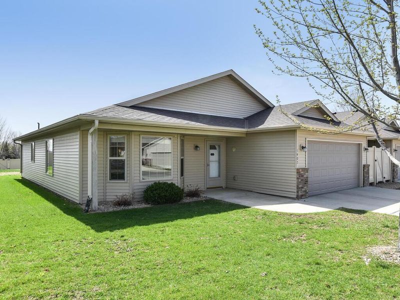 1402 Roberts Rd, Buffalo, MN 55313