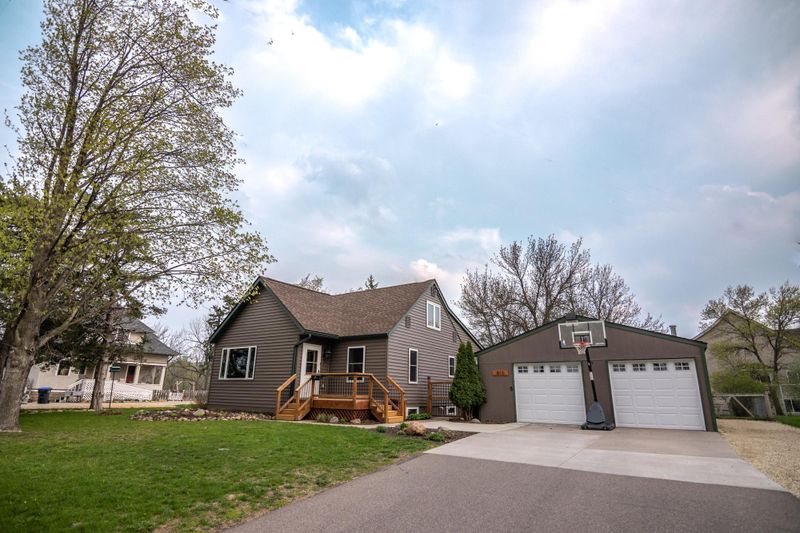 815 Mill St W, Cannon Falls, MN 55009