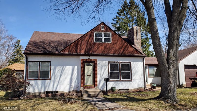 1983 Bush Ave E, Saint Paul, MN 55119