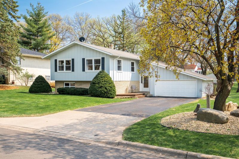 372 Carmel Ave E, West Saint Paul, MN 55118