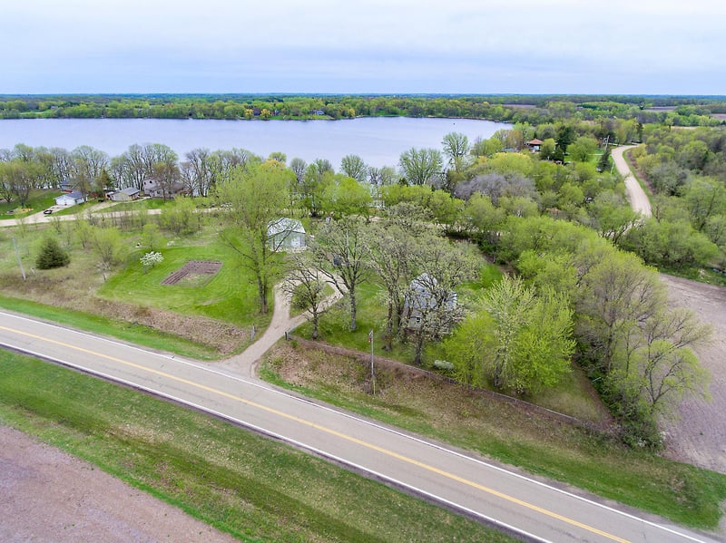 9512 Dodd Rd, Kilkenny, MN 56052