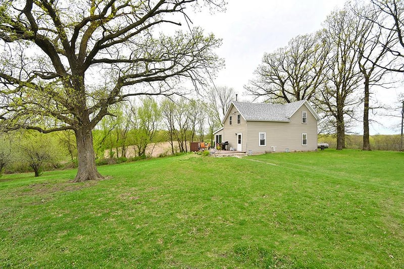 9512 Dodd Rd, Kilkenny, MN 56052