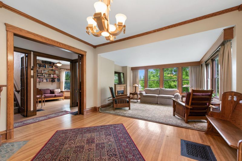 21 Langford Pk, Saint Paul, MN 55108