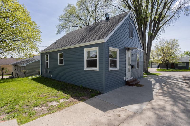 904 W Stanton Ave, Fergus Falls, MN 56537