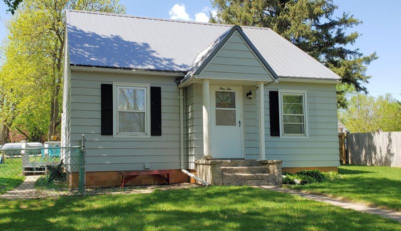 110 N 2nd St, Kiester, MN 56051