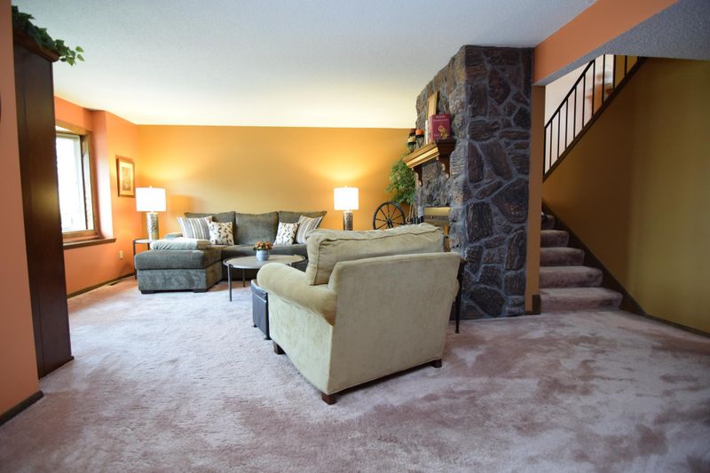 10537 Dupont Rd S, Bloomington, MN 55431