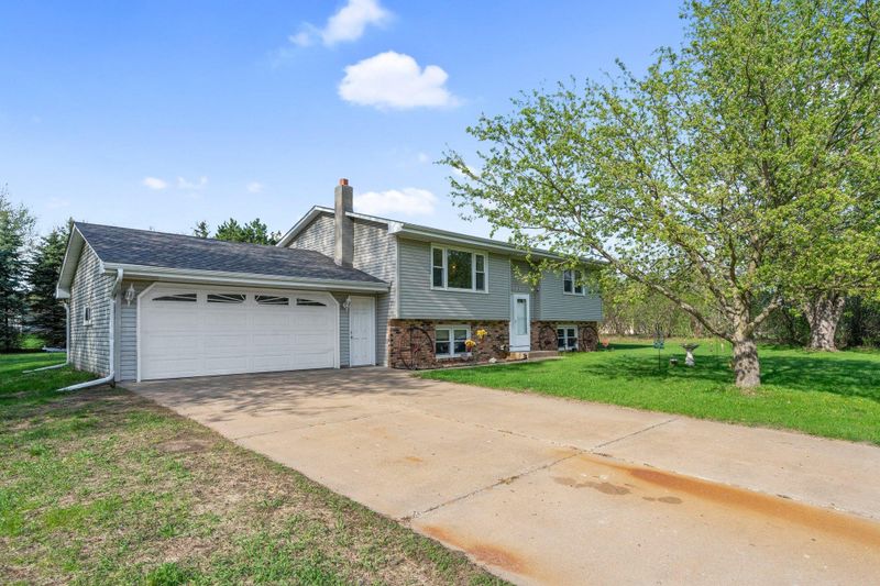 1957 168th Ave NE, Ham Lake, MN 55304
