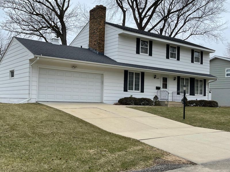 1609 13th Ave NW, Rochester, MN 55901
