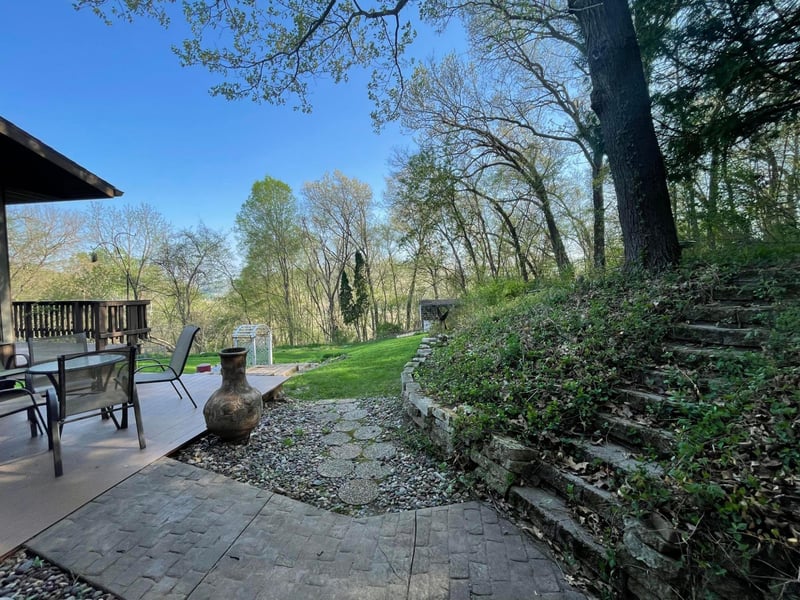 5623 Fox Chase Dr, Hokah, MN 55941