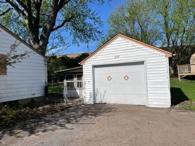 2717 Centerville Rd, Little Canada, MN 55117