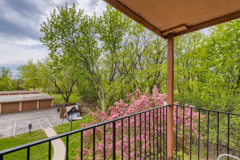 9147 Highway 55 #305, Golden Valley, MN 55427