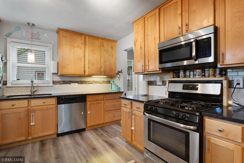 5329 N 4th St, Brooklyn Center, MN 55430