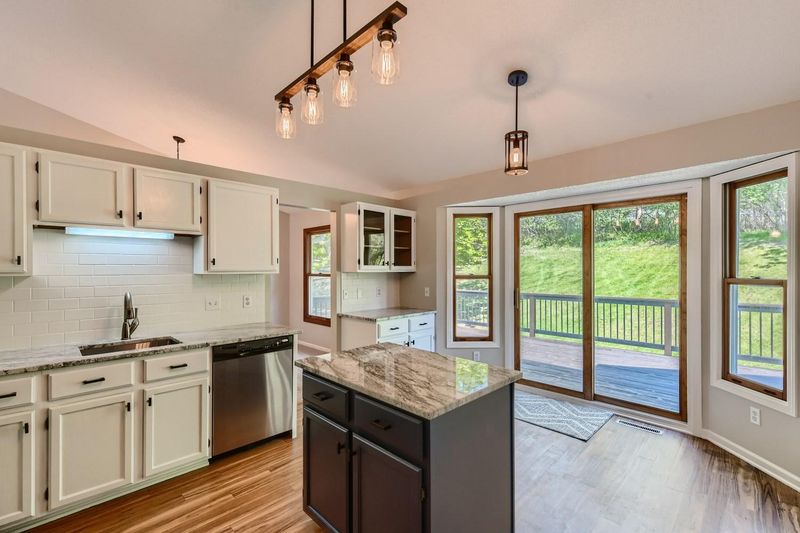 7246 Vervoort Ln, Eden Prairie, MN 55346