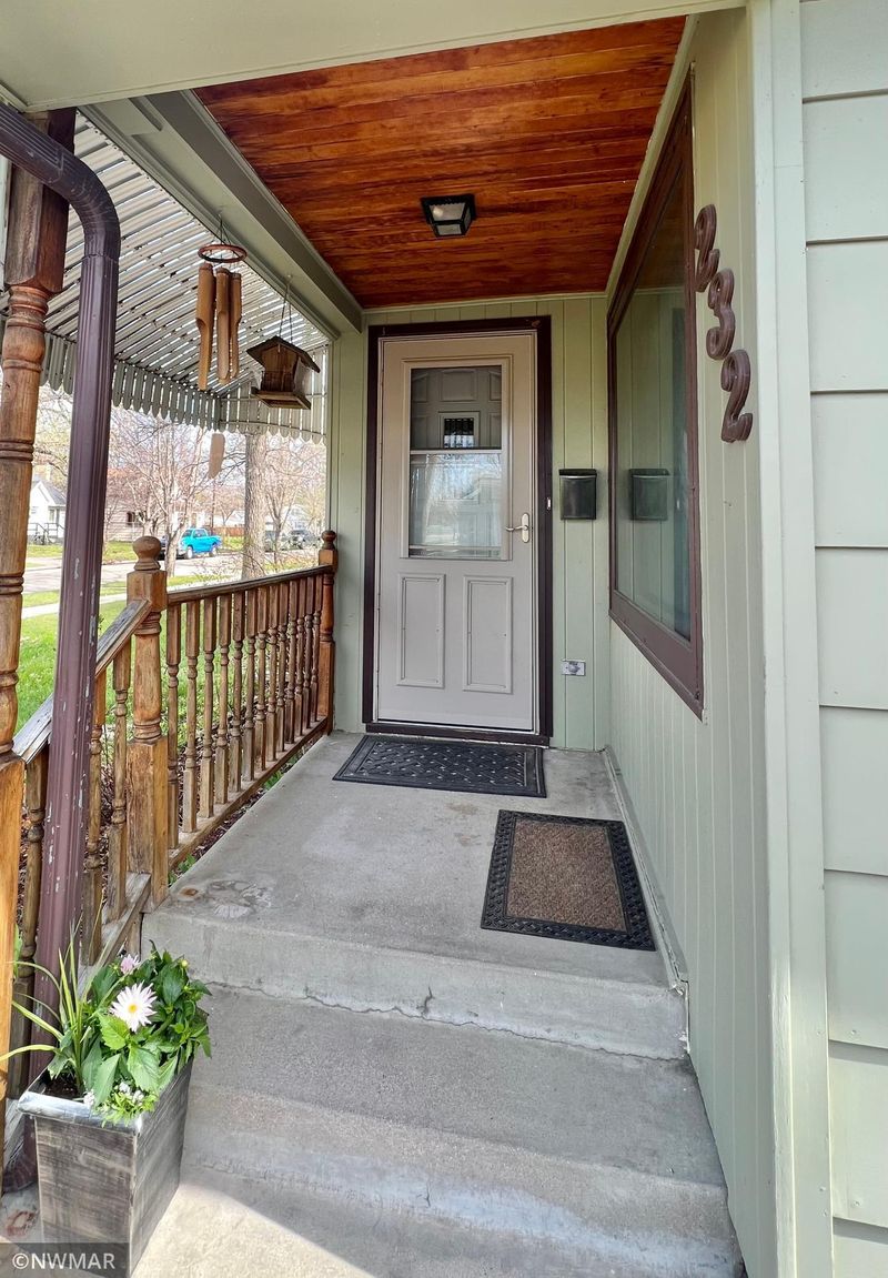 232 Crocker Ave N, Thief River Falls, MN 56701