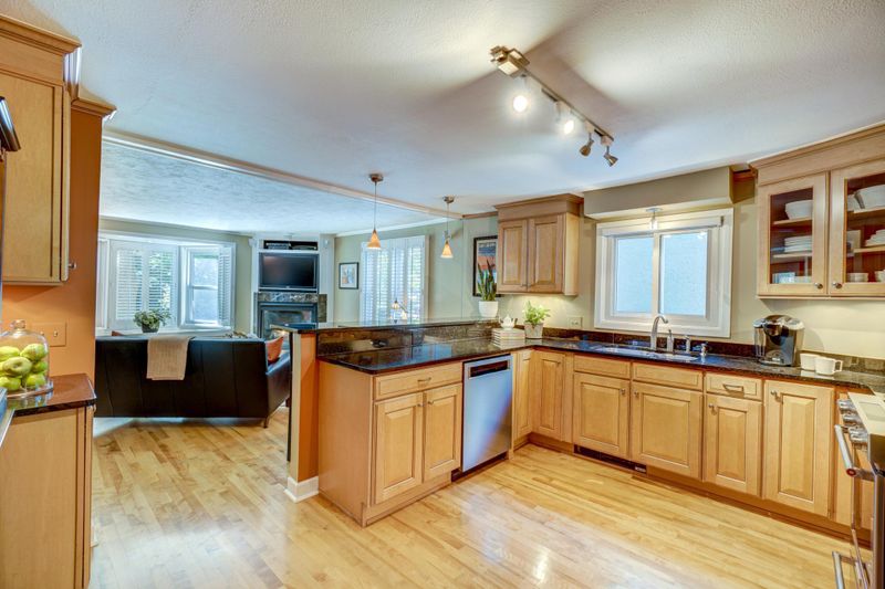 3332 W 32nd St, Minneapolis, MN 55416