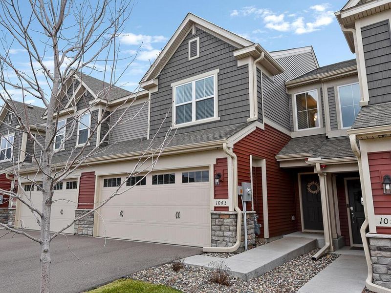 1043 Upper 141st St E, Rosemount, MN 55068
