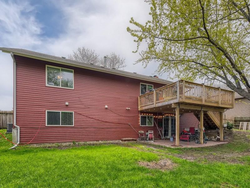 14222 E 143rd Ln, Burnsville, MN 55337